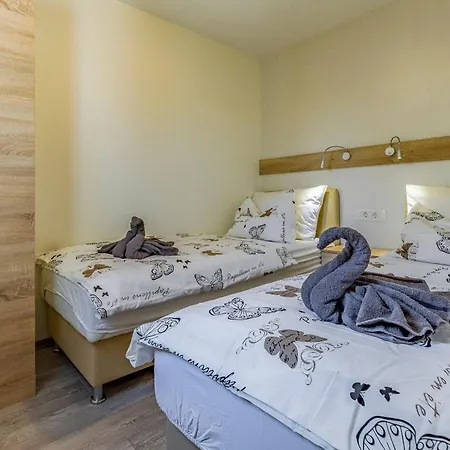 Mobile Superior-10 By Interhome Vikendica Pula