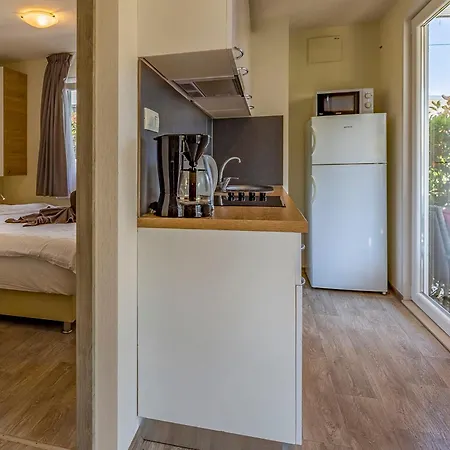 Mobile Superior-10 By Interhome Pula