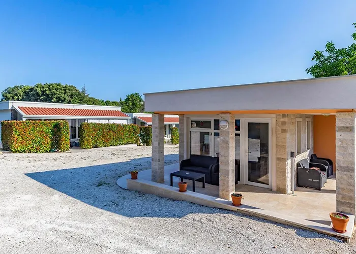 Prázdninový dům Mobile Superior-10 By Interhome
