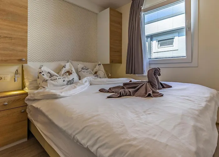 Prázdninový dům Mobile Superior-10 By Interhome *
