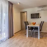 Vikendica Mobile Superior-10 By Interhome