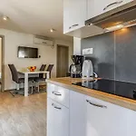 Mobile Superior-10 By Interhome Vikendica
