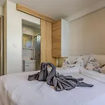Mobile Superior-10 By Interhome Vikendica Pula