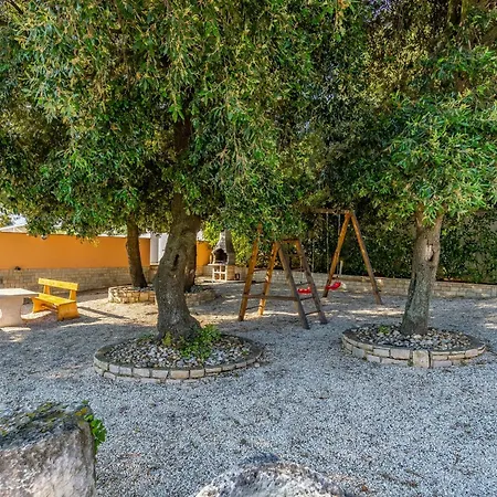 Tatil Evi Superior-10 By Interhome