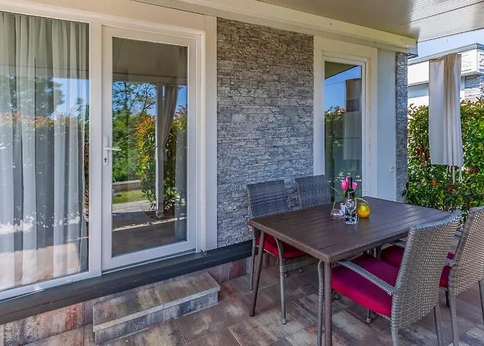 Mobile Superior-10 By Interhome Tatil Evi Pula